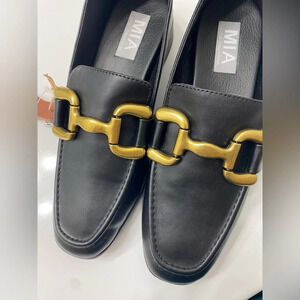 NWT MIA|| Matea Loafers, Fall Essentials. Size 6.5